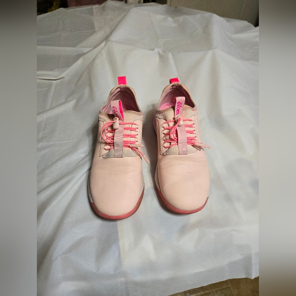 Clove Women's Pink Sneakers for Healthcare